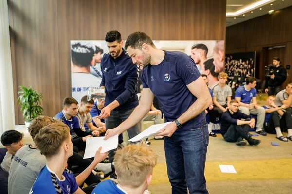 Athletes Inspire Children