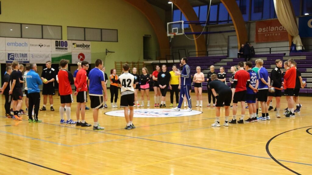 Athletes Inspire children